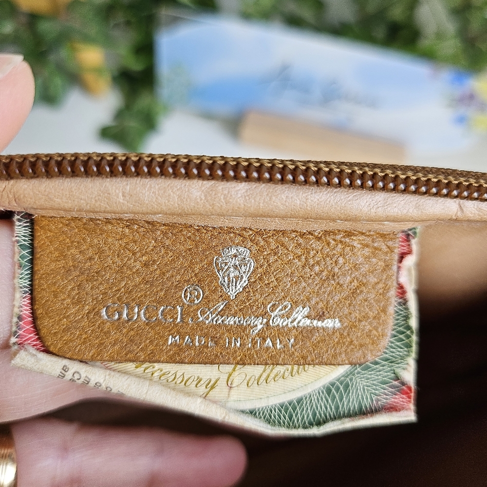 Gucci sling bag - Picture 11 of 14